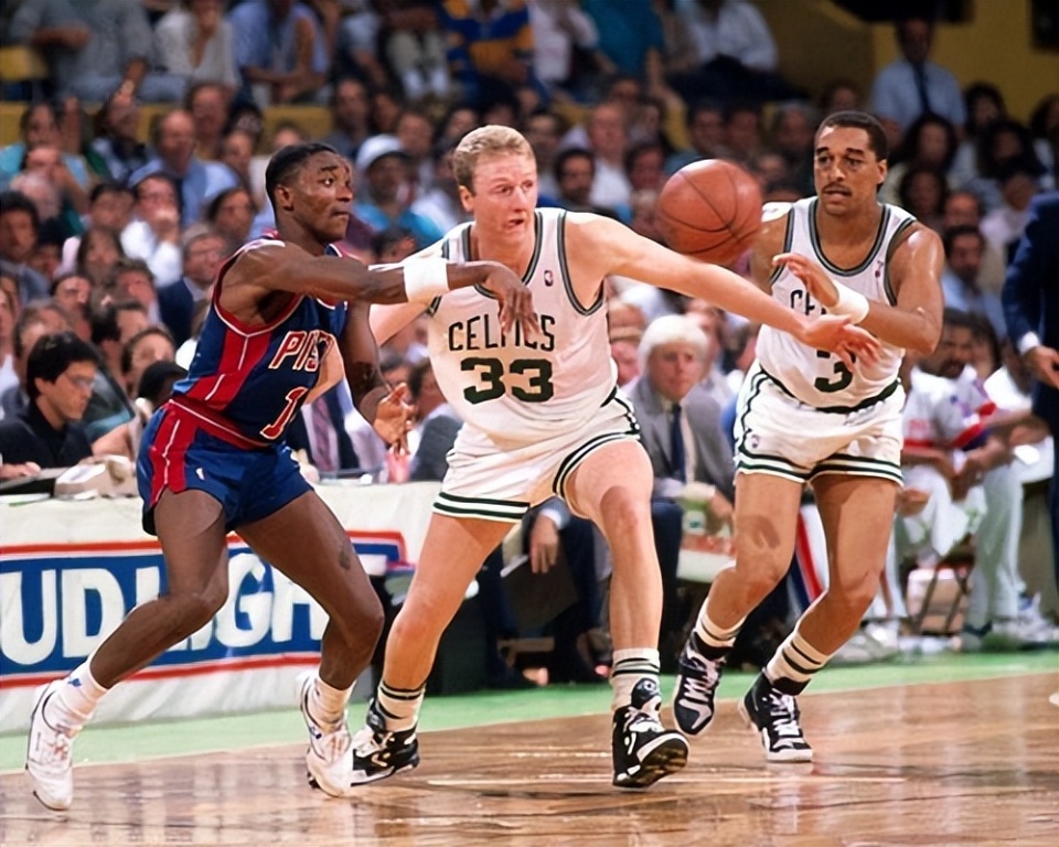 iU, 只打了, 就如同第二